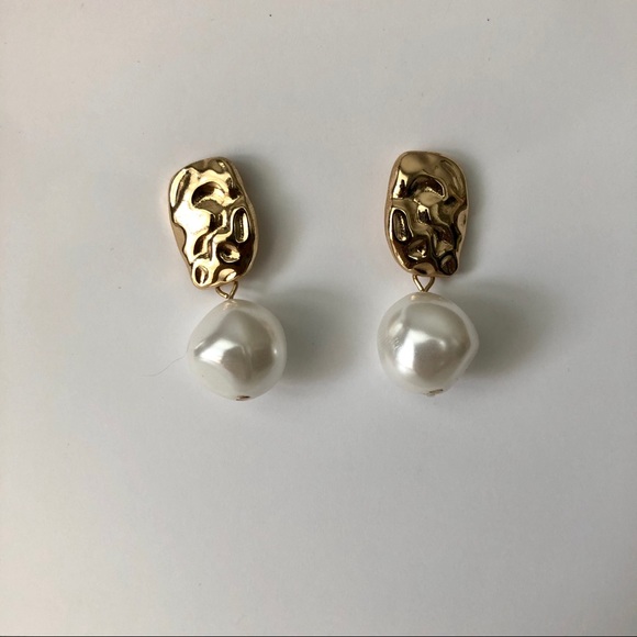Jewelry - hammered gold + large faux pearl earrings